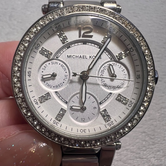 Michael Kors Mk5615 Ladies Silver Stainless Steel Watch with Crystals - Picture 7 of 16